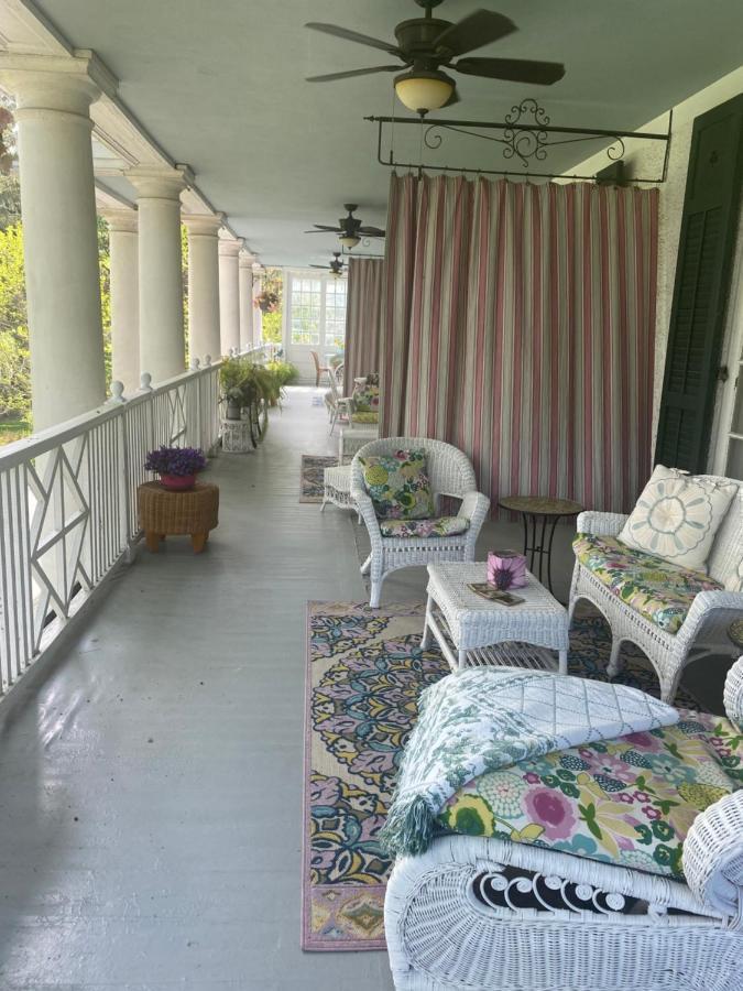 Montrose Inn Belleville Zewnętrze zdjęcie