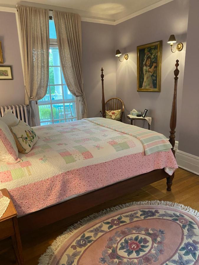 Montrose Inn Belleville Zewnętrze zdjęcie